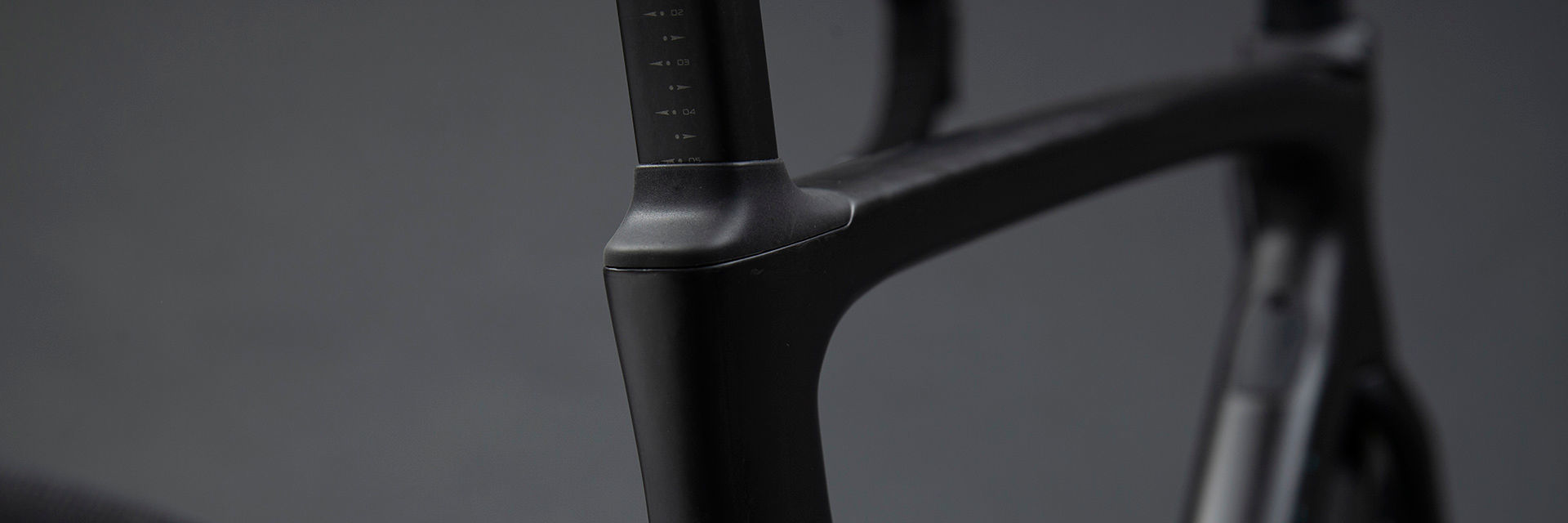 Foto Bicicleta Roubaix S-Works – SRAM Red ETAP AXS Foto Bicicleta Roubaix S-Works – SRAM Red ETAP AXS - Imagem 2