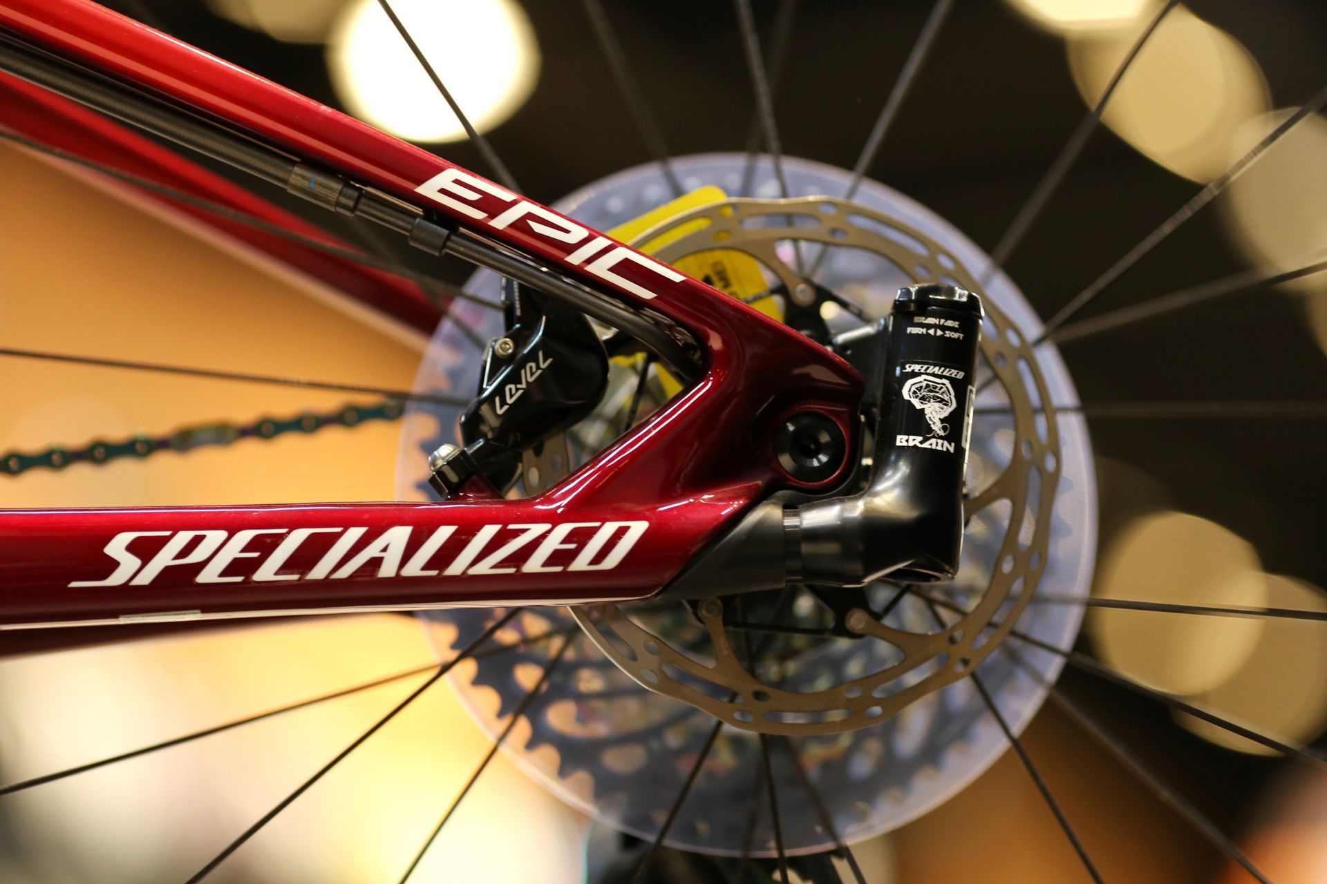 Foto Bicicleta Epic S-Works 2021 - Life Cycle Floripa Foto Bicicleta Epic S-Works 2021 - Life Cycle Floripa - Imagem 16
