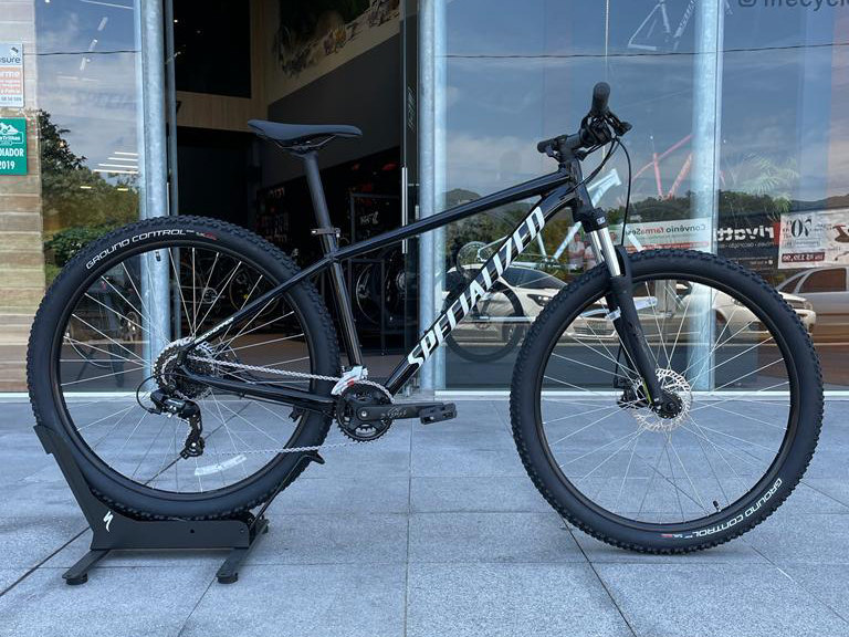 Bicicleta rockhopper 2024