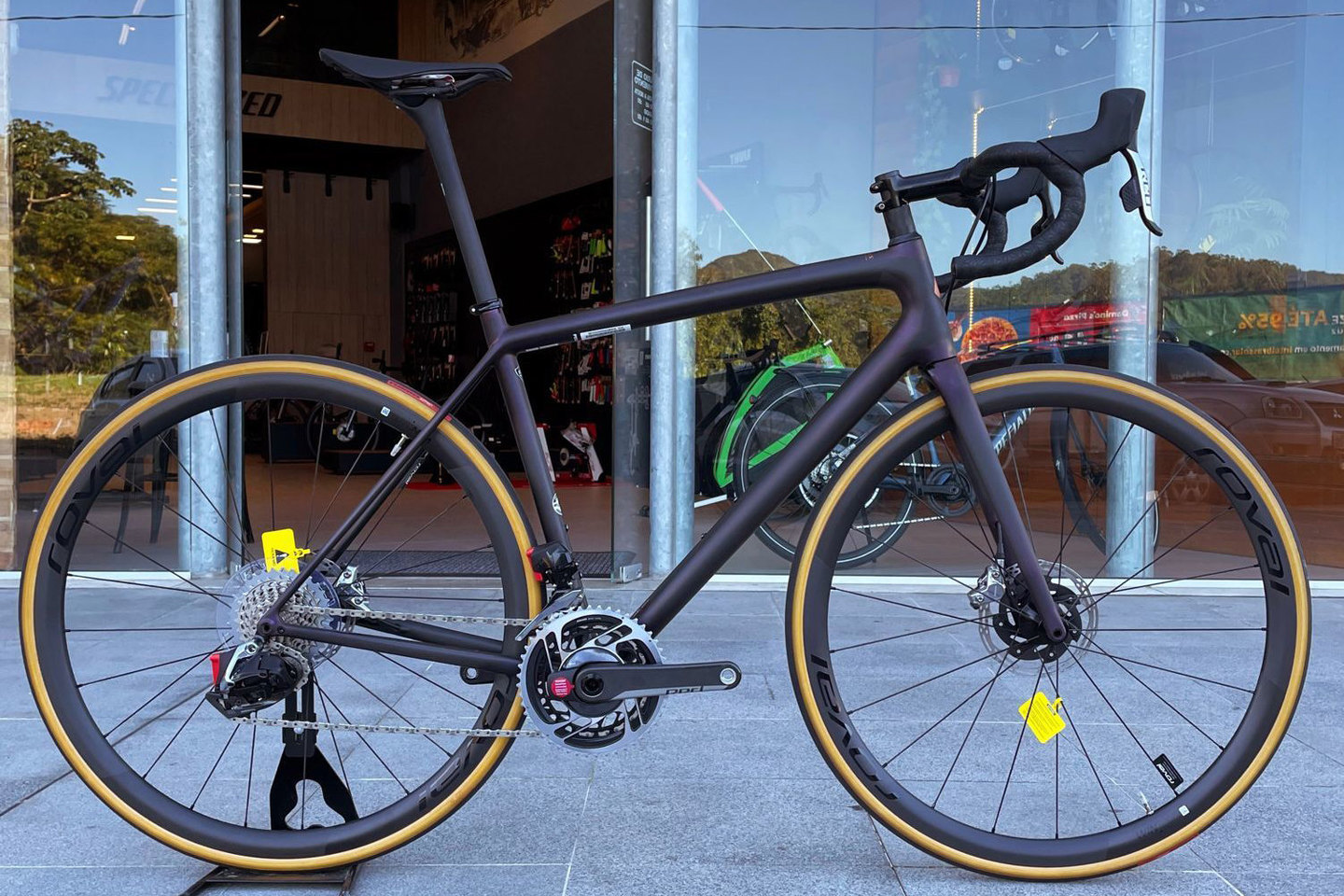 Bicicleta Aethos S-Works - SRAM Red ETap AXS - Life Cycle Floripa Bicicleta Aethos S-Works - SRAM Red ETap AXS - Life Cycle Floripa