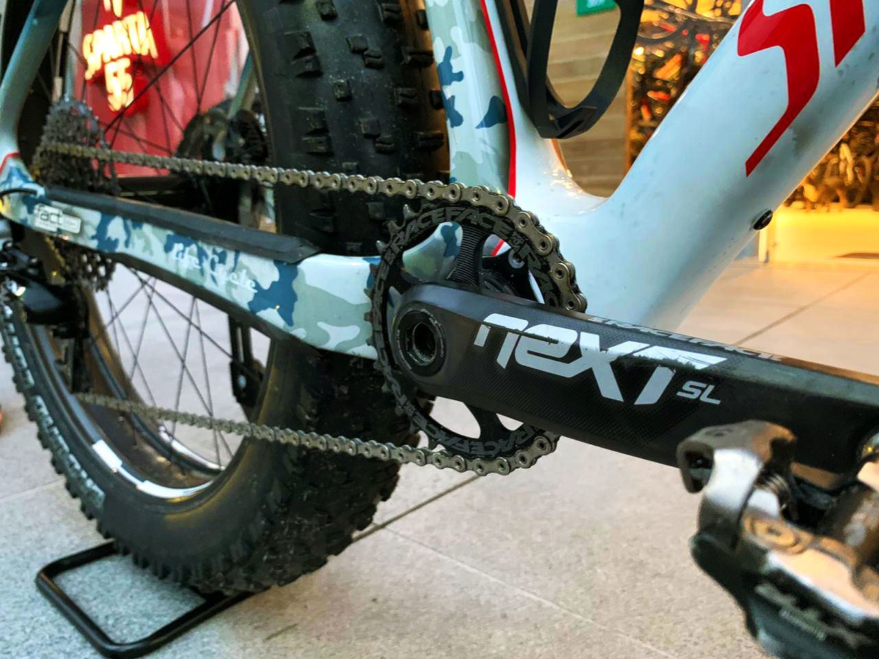 Foto Bicicleta Specialized Fatboy - (Bike em Floripa) Foto Bicicleta Specialized Fatboy - (Bike em Floripa) - Imagem 3