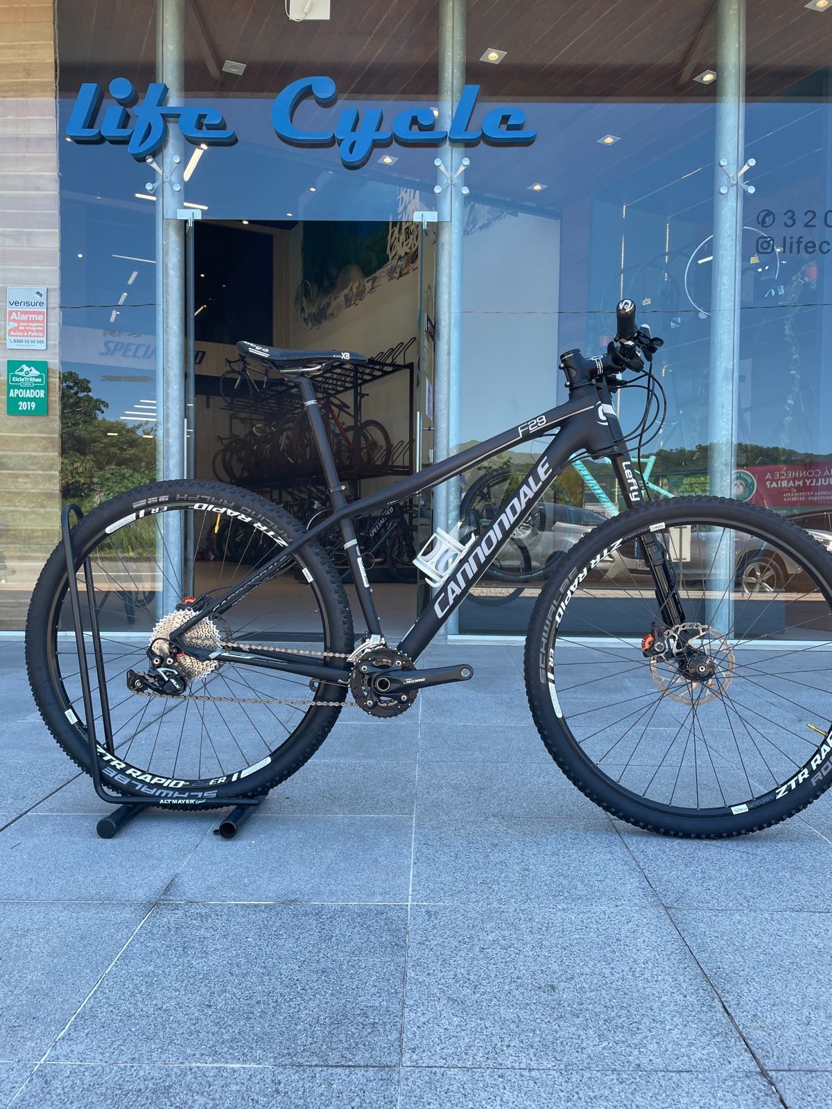 Foto Cannondale - Semi nova - (Bike em Floripa) Foto Cannondale - Semi nova - (Bike em Floripa) - Imagem 0