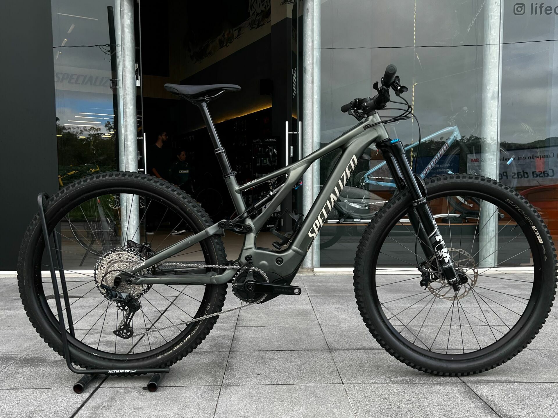 Foto Specialized Turbo Levo Comp - Semi nova - (Bike em Floripa) Foto Specialized Turbo Levo Comp - Semi nova - (Bike em Floripa) - Imagem 0