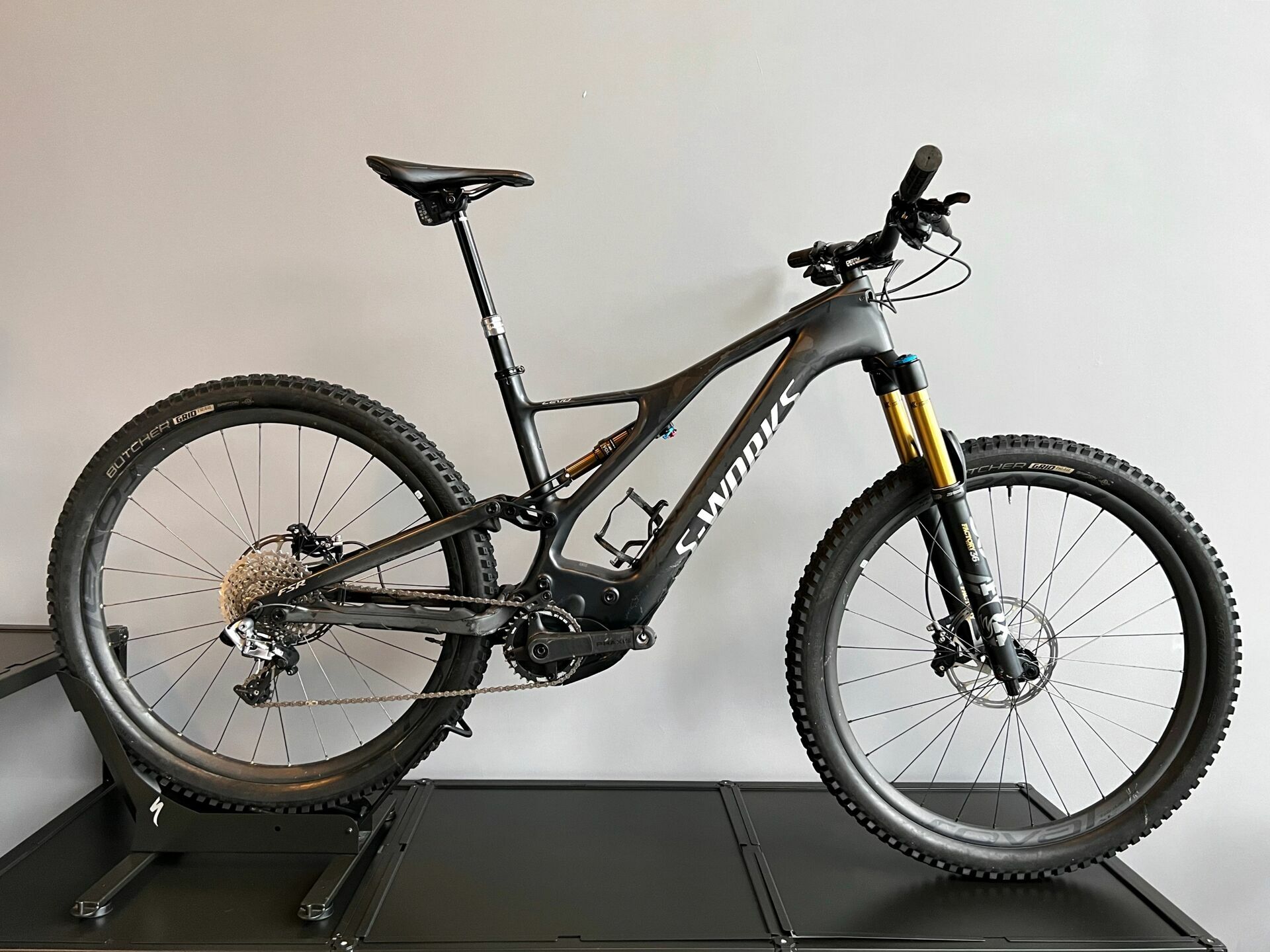Foto Specialized Turbo Levo S-Works - Semi nova - (Bike em Floripa) Foto Specialized Turbo Levo S-Works - Semi nova - (Bike em Floripa) - Imagem 0
