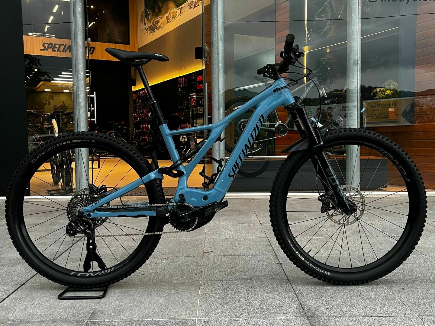 Specialized Turbo Levo Comp Azul - Semi nova - (Bike em Floripa) Specialized Turbo Levo Comp Azul - Semi nova - (Bike em Floripa)
